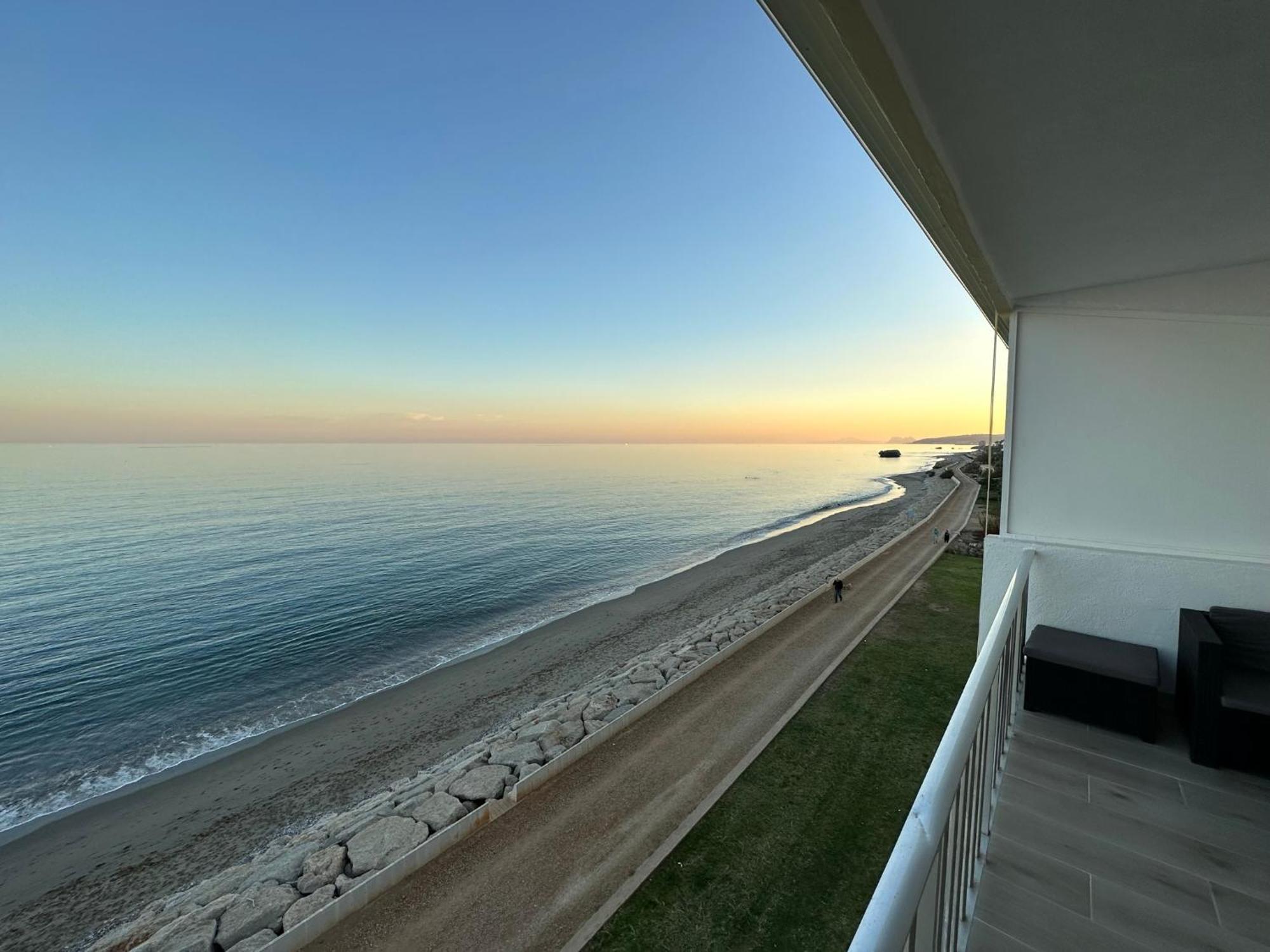 Apartament Beachfront, Top Floor Corner 2-Bed, Estepona Paseo Zewnętrze zdjęcie